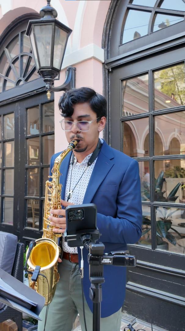 Jorge on Sax (Solo)